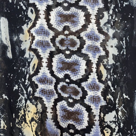 CAbi #572 Dressed Up Sweatshirt Python - Picture 12 of 14